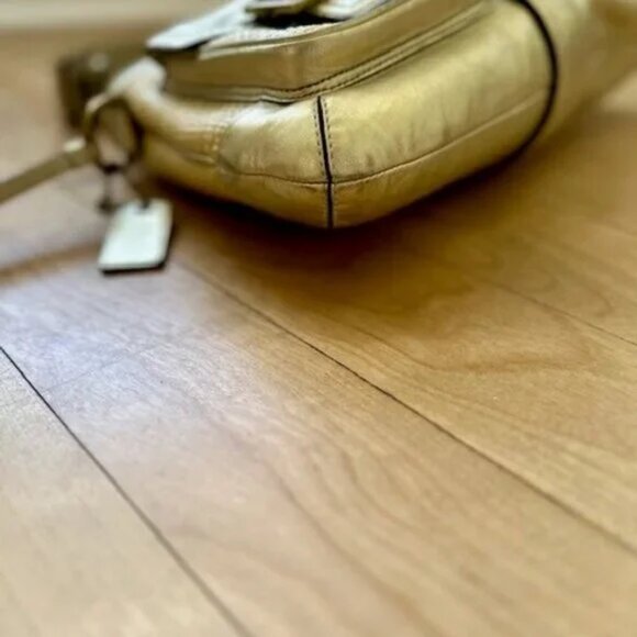 COACH LEGACY STRAW RAFFIA GOLD LEATHER SHOULDER HANDBAG PURSE - Picture 3 of 15